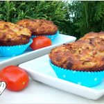 ΑΛΜΥΡΑ MUFFINS ΜΕ ΠΡΑΣΟ ΤΥΡΙΑ ΚΑΙ ΜΠΕΙΚΟΝ!!!!